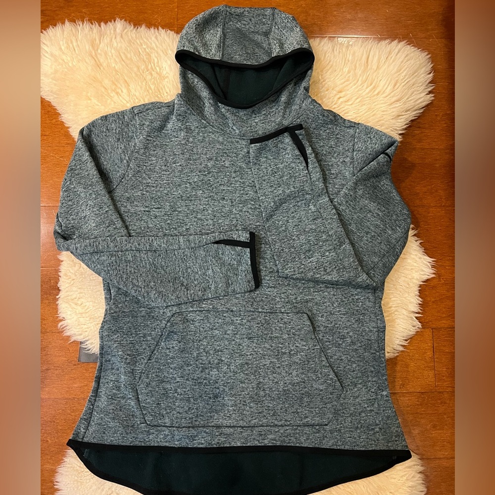 Nike Dri Fit Green Training Hoodie Pullover. 
Size Large
Fleece lined